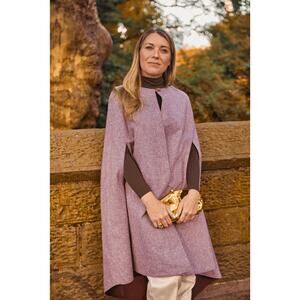 Buru X Tori Mellott Deville Cape Burgundy Fuax Fur Collar Size XS/S winter fall